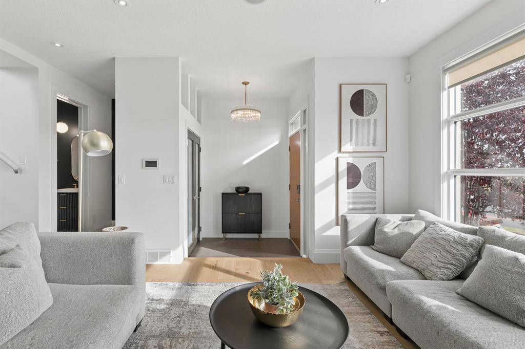 1904 50 Avenue SW, Calgary 2
