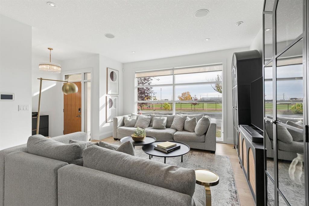 1904 50 Avenue SW, Calgary 5