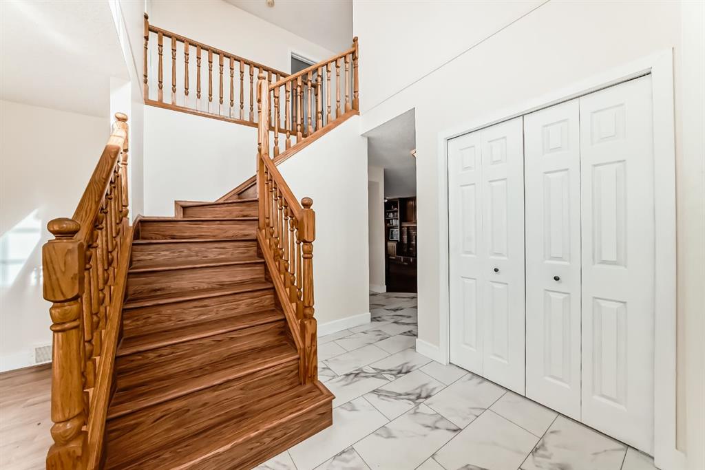 320 Sunmills Drive SE, Calgary 5