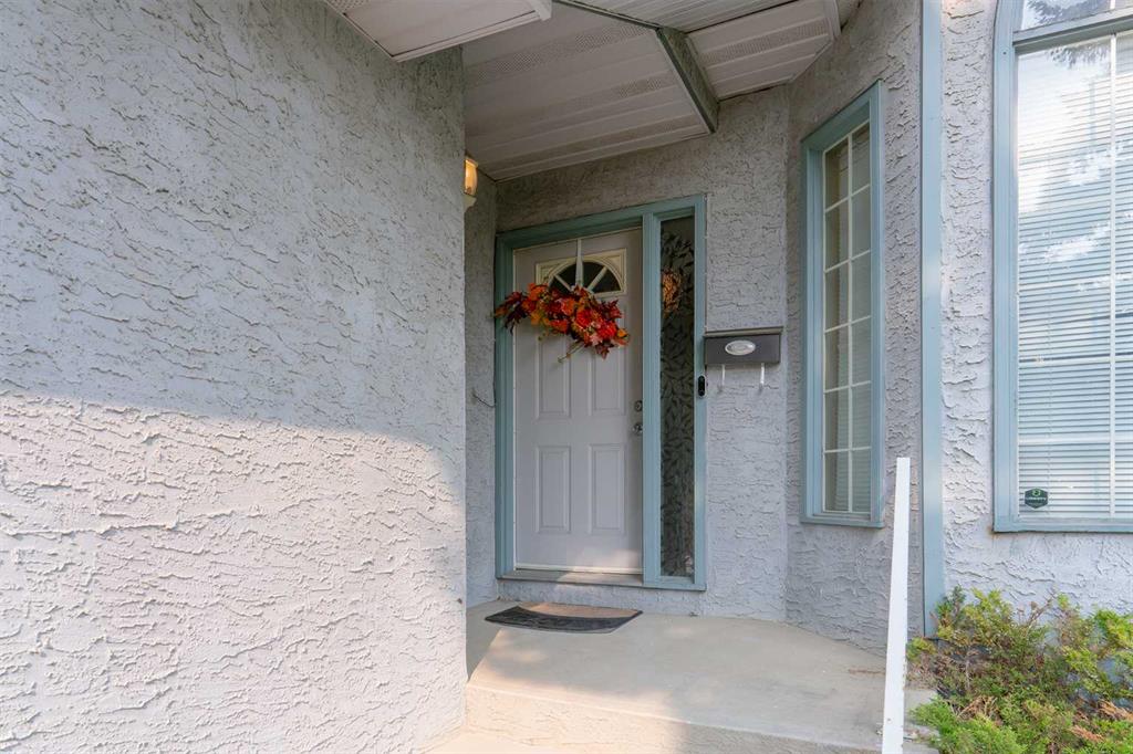 140 Santana Mews NW, Calgary 3