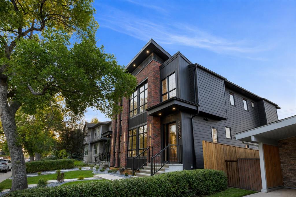 2328 54 Avenue SW, Calgary 2